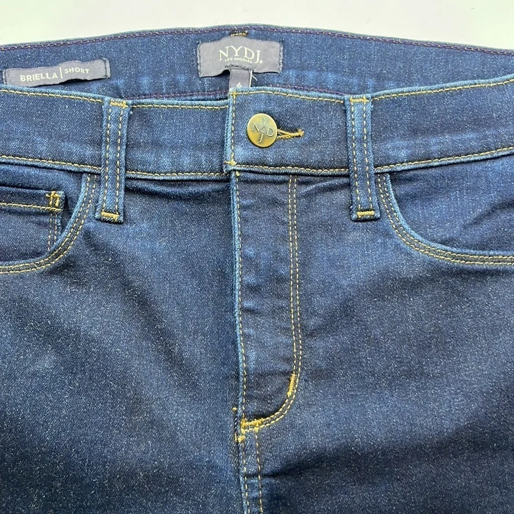 NYDJ Briella Short Size 6-SOLD - Picture 15 of 16